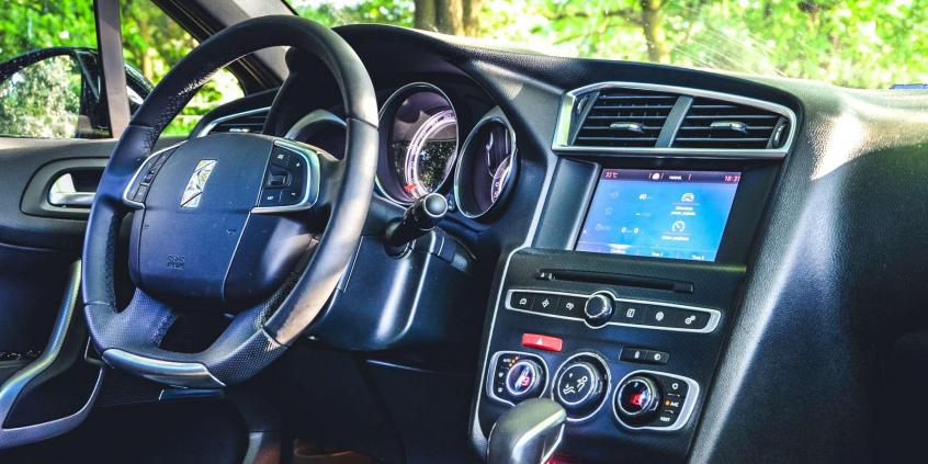 DS 4 Crossback - poza schematami