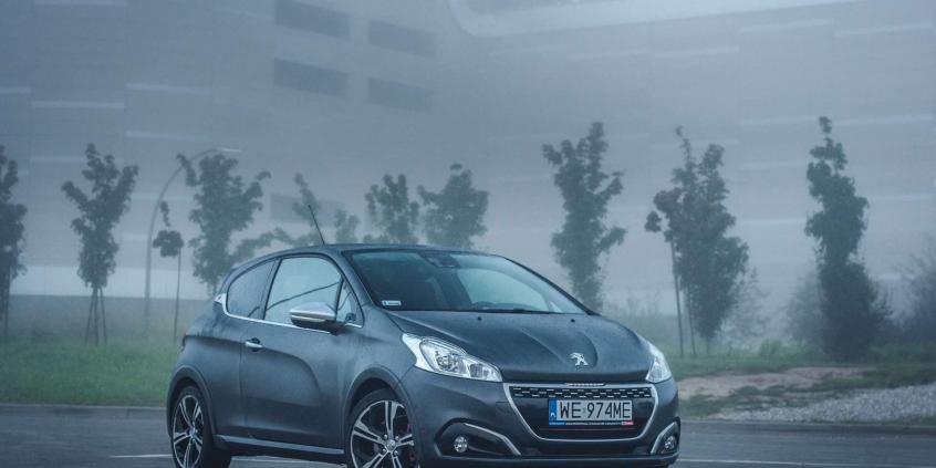 Peugeot 208 GTI - zabawa do rana