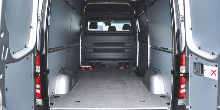 Mercedes Sprinter - bezpieczeństwo i komfort w trasie