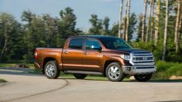 Toyota Tundra 2014 - prawy bok