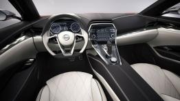Nissan Sport Sedan Concept (2014) - pełny panel przedni
