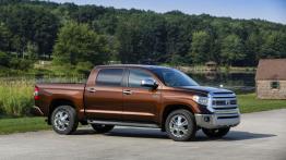 Toyota Tundra 2014 - prawy bok