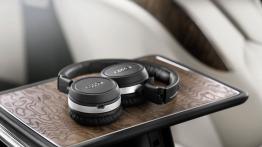 Audi A8 L W12 6.3 FSI quattro Facelifting (2014) - zestaw multimedialny z tyłu