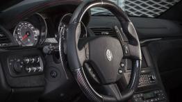 Maserati GranTurismo MC Stradale (2014) - kierownica