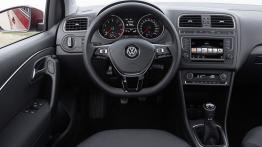 Volkswagen Polo V Facelifting (2014) - kokpit