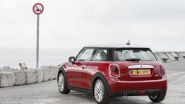 Mini Cooper 2014 - widok z tyłu
