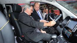 Nissan e-NV200 Barcelona Taxi (2014) - oficjalna prezentacja auta