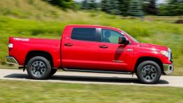 Toyota Tundra 2014 - prawy bok