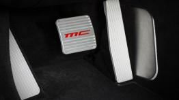 Maserati GranTurismo MC Stradale (2014) - pedały