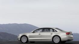 Audi A8 L W12 6.3 FSI quattro Facelifting (2014) - lewy bok