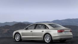 Audi A8 L W12 6.3 FSI quattro Facelifting (2014) - widok z tyłu