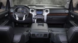Toyota Tundra 2014 - pełny panel przedni
