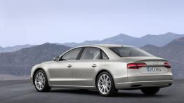Audi A8 L W12 6.3 FSI quattro Facelifting (2014) - widok z tyłu