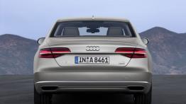 Audi A8 L W12 6.3 FSI quattro Facelifting (2014) - widok z tyłu