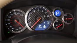 Nissan GT-R 2014 - zestaw wskaźników