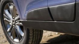 Hyundai ix35 Facelifting CRDi (2014) - lewy próg boczny