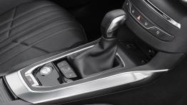 Peugeot 308 SW II (2014) - tunel środkowy między fotelami