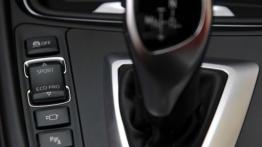 BMW 435i Coupe (2014) - panel sterowania na tunelu środkowym