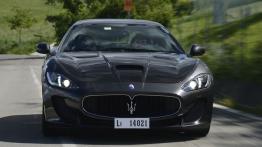 Maserati GranTurismo MC Stradale (2014) - widok z przodu
