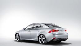 Lexus IS III 300h (2014) - tył - reflektory włączone