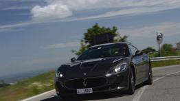 Maserati GranTurismo MC Stradale (2014) - widok z przodu