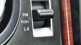 Toyota Land Cruiser 150 Facelifting (2014) - przełącznik do sterowania napędem 4x4