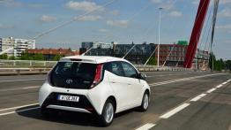 Toyota Aygo II (2014) - widok z tyłu