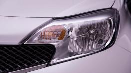 Nissan Note II (2014) - lewy przedni reflektor - wyłączony