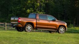 Toyota Tundra 2014 - widok z tyłu