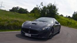 Maserati GranTurismo MC Stradale (2014) - widok z przodu