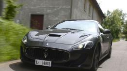 Maserati GranTurismo MC Stradale (2014) - widok z przodu