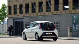 Toyota Aygo II (2014) - widok z tyłu