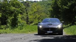 Maserati GranTurismo MC Stradale (2014) - widok z przodu