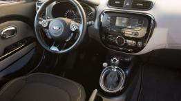 Kia Soul II (2014) - kokpit