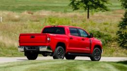 Toyota Tundra 2014 - widok z tyłu