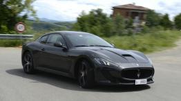 Maserati GranTurismo MC Stradale (2014) - prawy bok