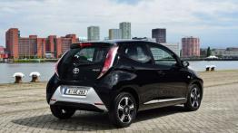 Toyota Aygo II (2014) - widok z tyłu