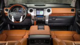 Toyota Tundra 2014 - pełny panel przedni