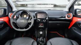 Toyota Aygo II (2014) - pełny panel przedni