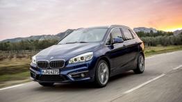 BMW 225i xDrive Active Tourer (2014) - widok z przodu