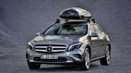 Mercedes GLA 200 CDI (2014) - widok z przodu