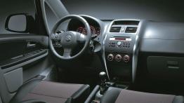 Suzuki SX4 - pełny panel przedni