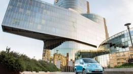 Nissan e-NV200 Combi (2014) - widok z przodu