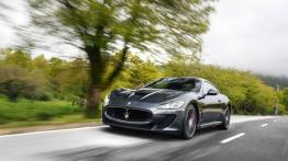 Maserati GranTurismo MC Stradale (2014) - widok z przodu