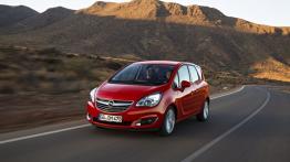 Opel Meriva II Facelifting (2014) - widok z przodu