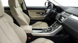 Land Rover Range Rover Evoque 2014 - widok ogólny wnętrza z przodu