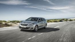 Peugeot 308 SW II (2014) - widok z przodu