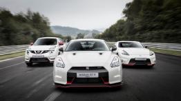Nissan GT-R Nismo 2014 - widok z przodu
