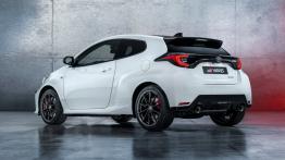 Toyota Yaris IV Hatchback 1.5 Dynamic Force 125KM 92kW 2020-2024