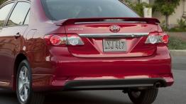 Toyota Corolla X Sedan Facelifting 1.6 Valvematic 132KM 97kW 2010-2014